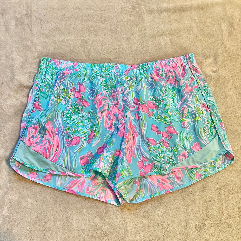 NWOT Lilly Pulitzer Luxletic 4” Ocean Trail Shorts - Amalfi Blue Best Fishes